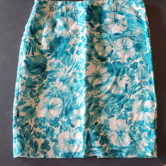 Ladies size 8 skirts - Picture 4 of 4
